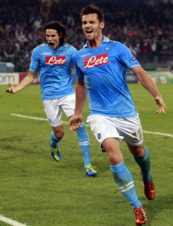 仅是两支球 仅是两支球